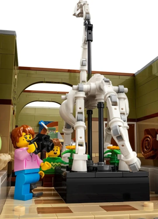 LEGO Icons 10326 - Muzeum Historii Naturalnej