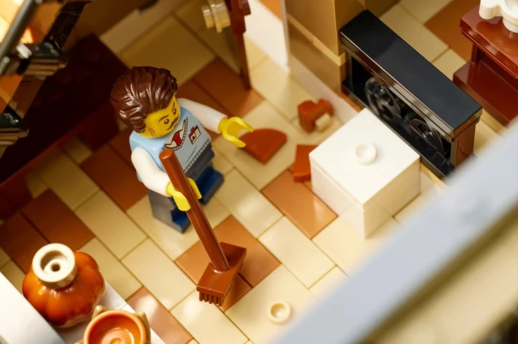 LEGO Icons 10326 - Muzeum Historii Naturalnej