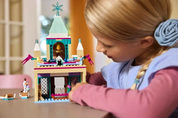 LEGO Disney 43265 - Kraina lodu: Zamek w Arendelle