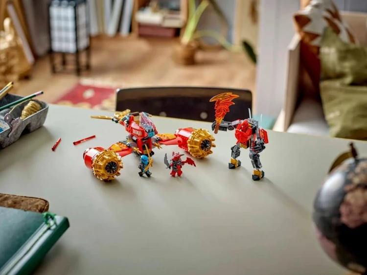 LEGO Ninjago 71830 - Burzowy jeździec-mech Kaia