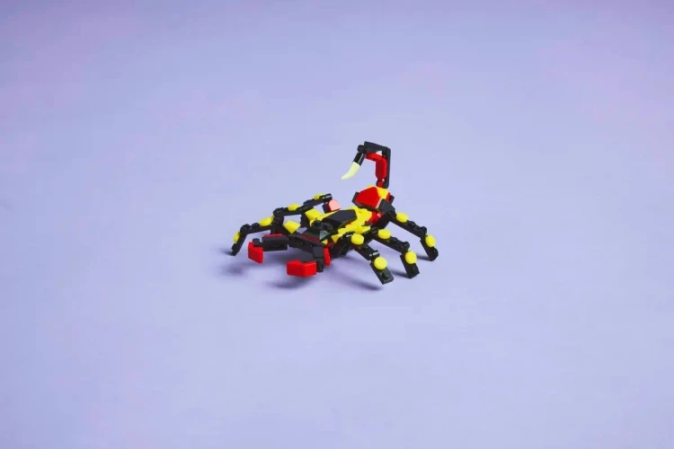 LEGO Creator 3w1 31159 - Dzikie zwierzęta: niezwykły pająk