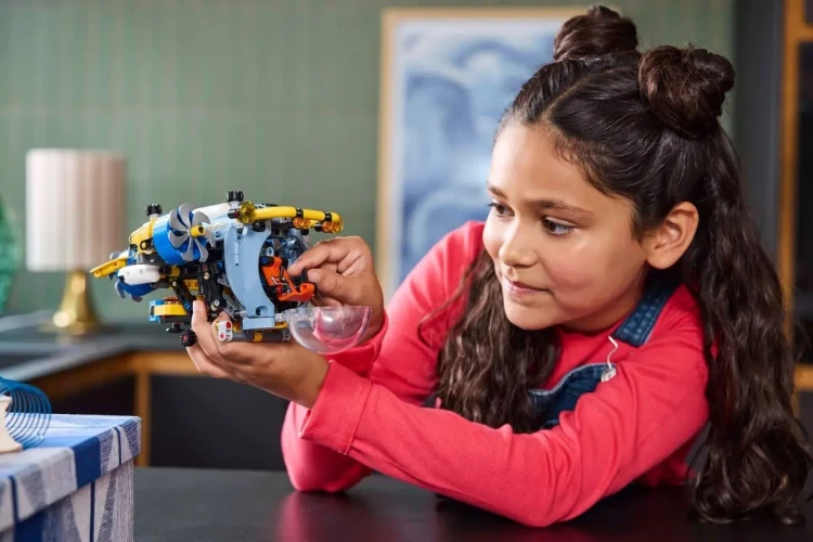 LEGO Technic 42201 - Badawcza łódź podwodna