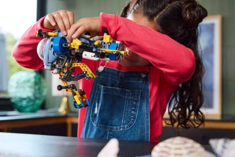 LEGO Technic 42201 - Badawcza łódź podwodna