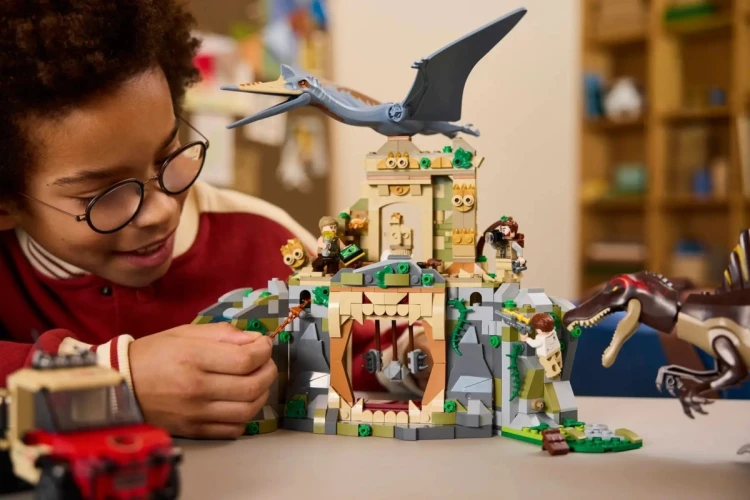 LEGO Jurassic World 76976 - Powietrzna misja z kecalkoatlem i spinozaurem