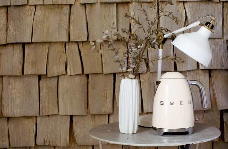 Smeg KLF03CREU czajnik elektryczny 1,7 l 2400 W Kremowy