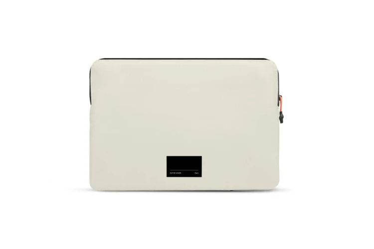 Native Union Ultralight Sleeve - etui ochronne do Macbook 16" (sandstone)
