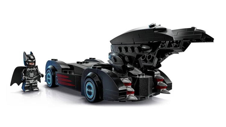 LEGO DC Super Heroes 76333 - Batmobil z filmu Batman i Robin