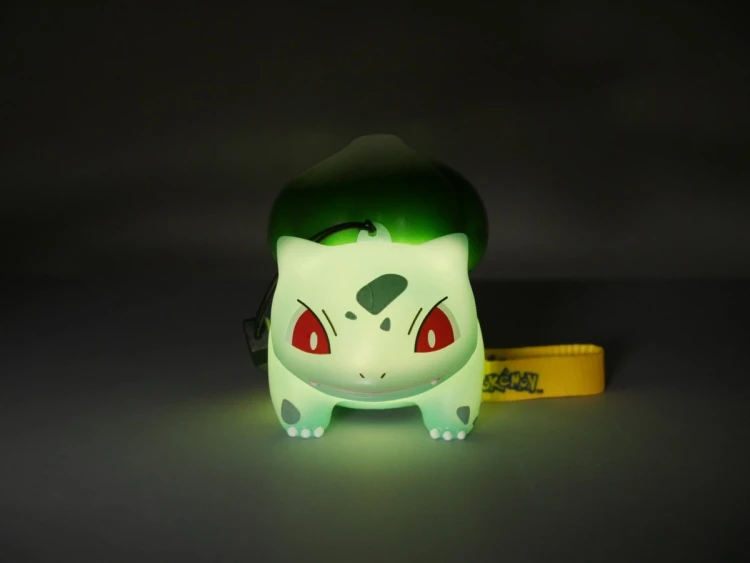 TF POKEMON LIGHT-UP FIGURE WITH HANDSTRAP - BULBASAUR 7 CM