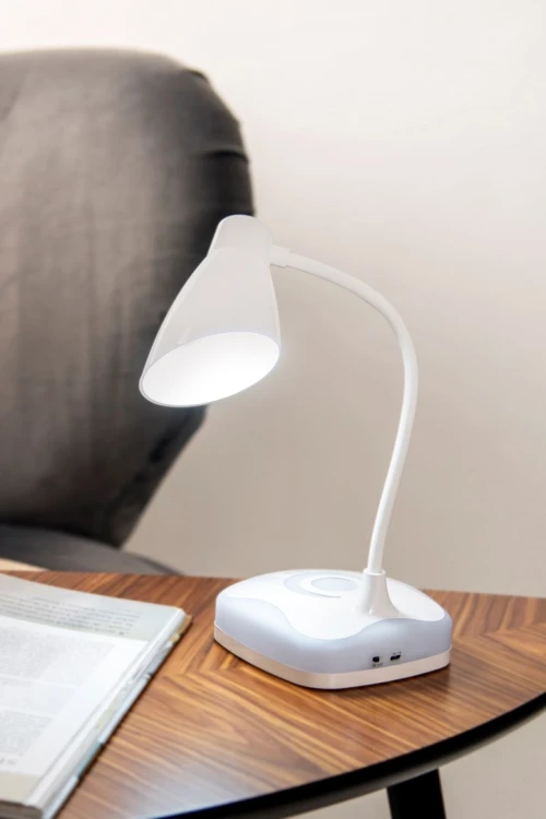 Nowoczesna lampka na biurko LED Activejet CLASSIC PLUS biała z funkcją oświetlenia nocnego