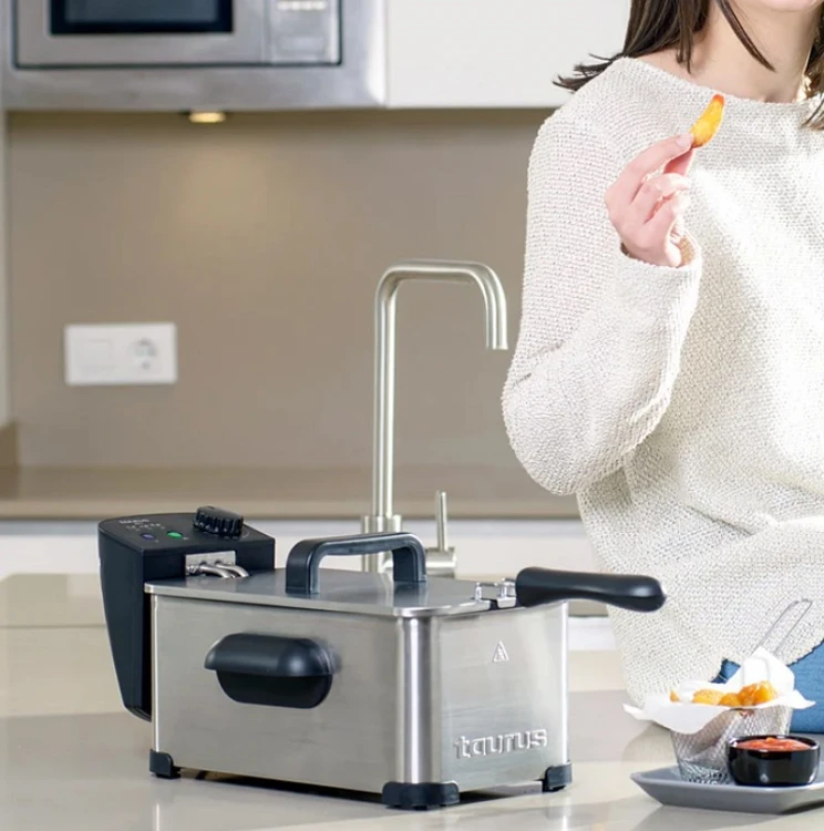 Frytownica olejowa Taurus Air Fryer 973967000 (2000W;3l)