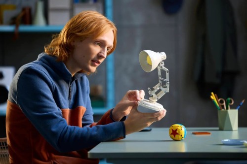 LEGO Ideas 21357 - Disney Pixar Luxo Jr.