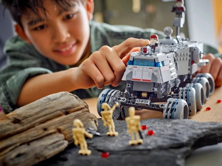 LEGO Star Wars 75413 - Czołg Republiki Juggernaut