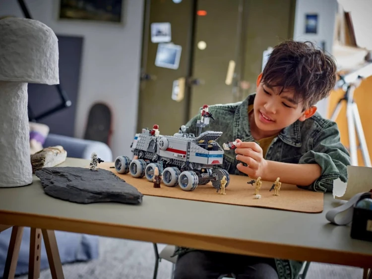 LEGO Star Wars 75413 - Czołg Republiki Juggernaut