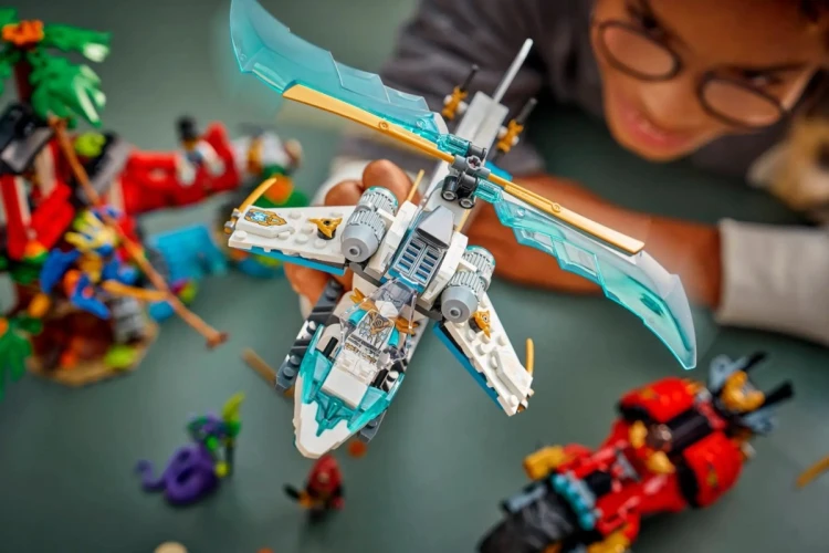 LEGO Ninjago 71857 - Bitwa ninja: Domek na drzewie z pojazdami