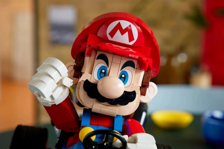 LEGO Super Mario 72037 - Mario Kart: Mario i Standard Kart